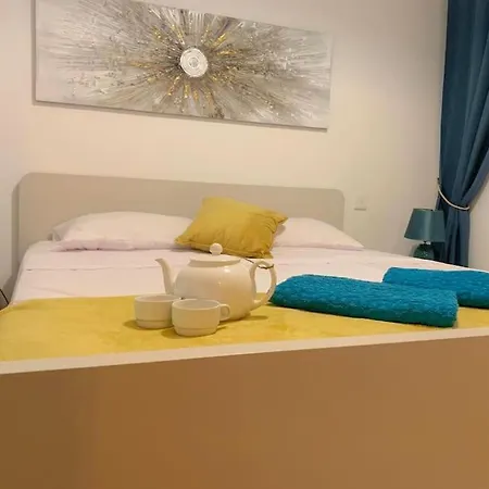 Comfortable ! Stylish ! Fully Air Conditioned ! Sannat Zewnętrze zdjęcie
