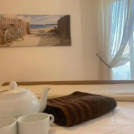 Comfortable ! Stylish ! Fully Air Conditioned ! Sannat Zewnętrze zdjęcie