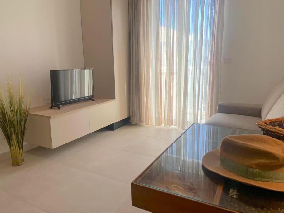 Comfortable ! Stylish ! Fully Air Conditioned ! * Sannat